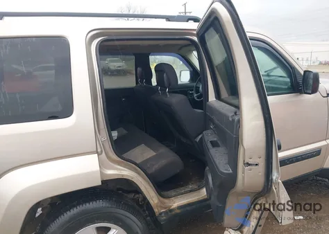 2010 Jeep Liberty Sport from USA, damaged, VIN 1J4PN2GK5AW168695